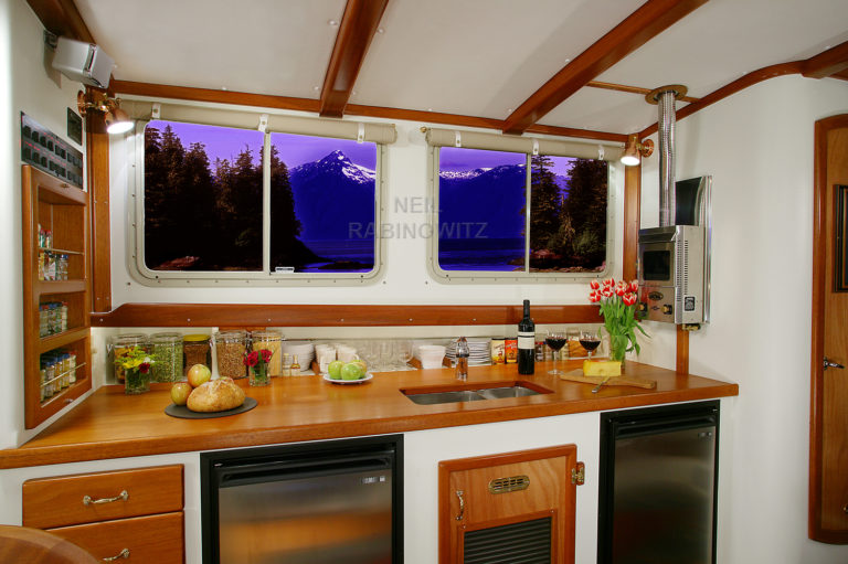 3F0S2518 RT8 copy 768x511