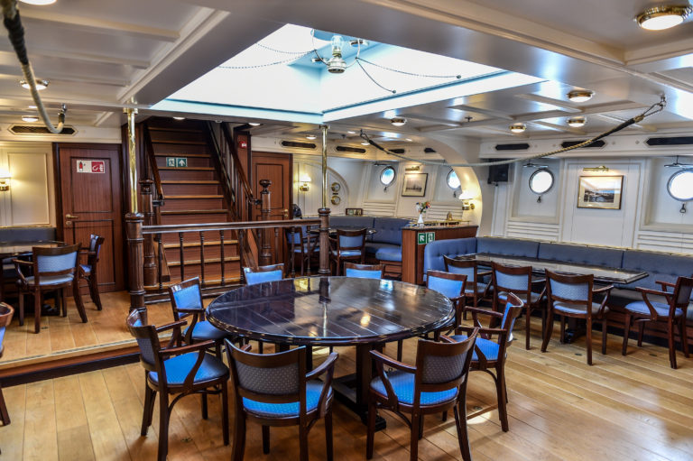 2018 StadAmsterdam Longroom Bordeaux Randstad France by Didier Lefevre 768x511