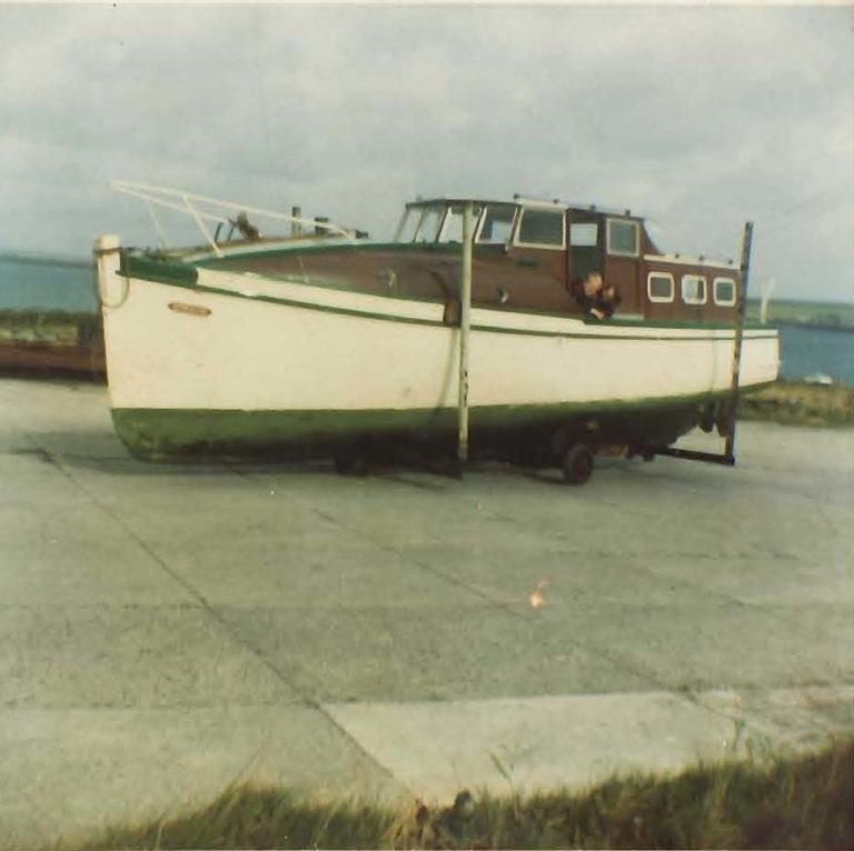 Cingallee on Hatston Slip with Grieve boys 768x766