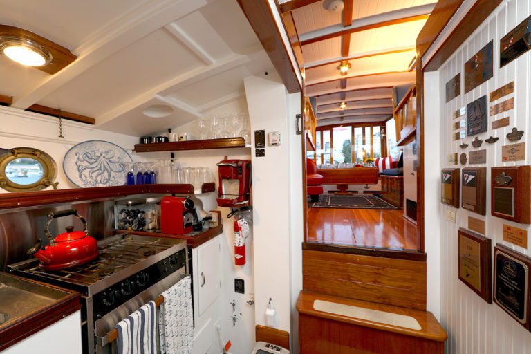 FF7CDBD9 A9C7 4C9B A798 CB52D2F66E11 768x512