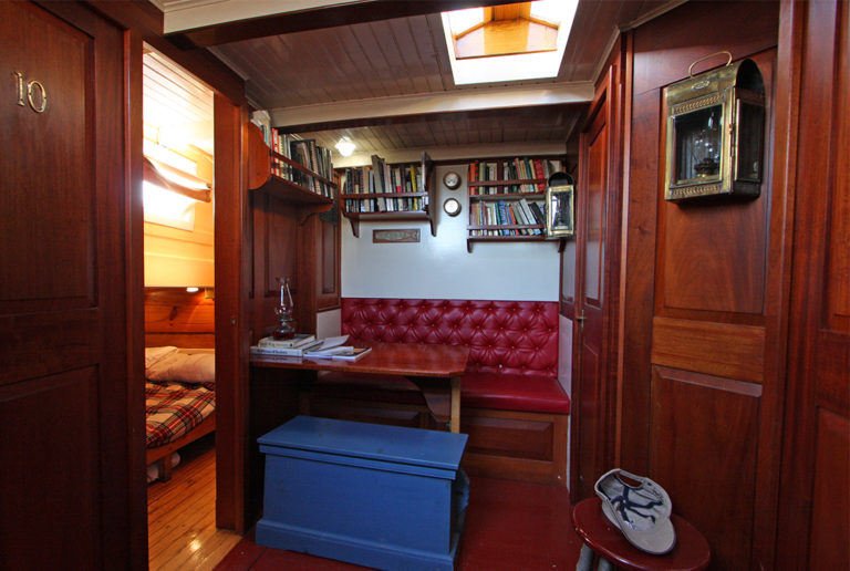 Main Salon Cabin 8 768x516