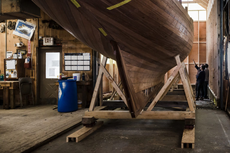 WEb.color r6a2144 768x512