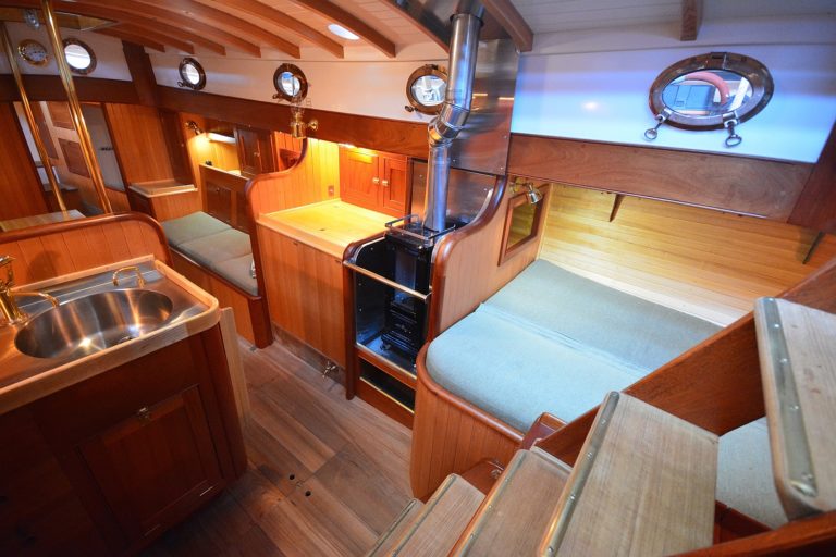 astrid interior2 768x512