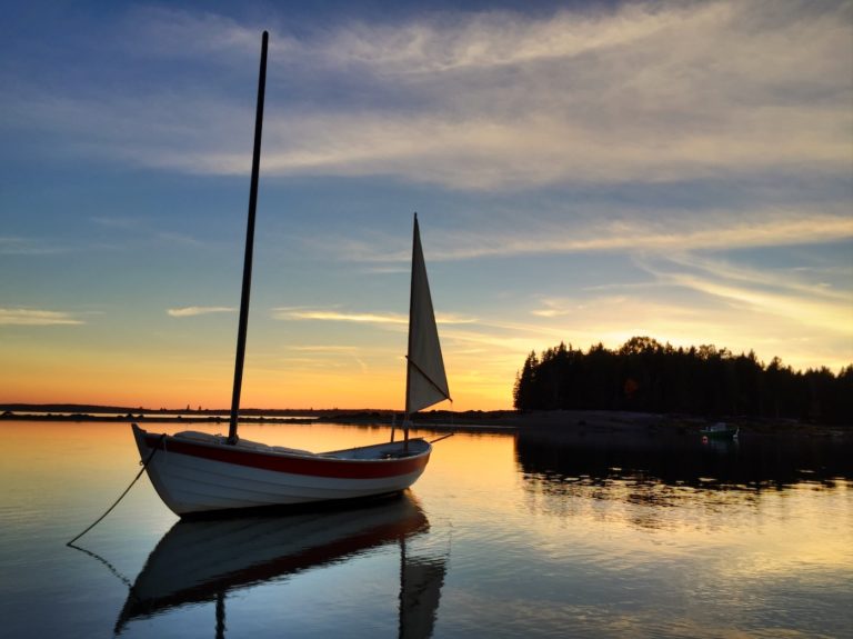 img splash show howdy sunset mooring 768x575