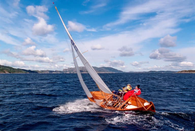 oselvar seil 768x514