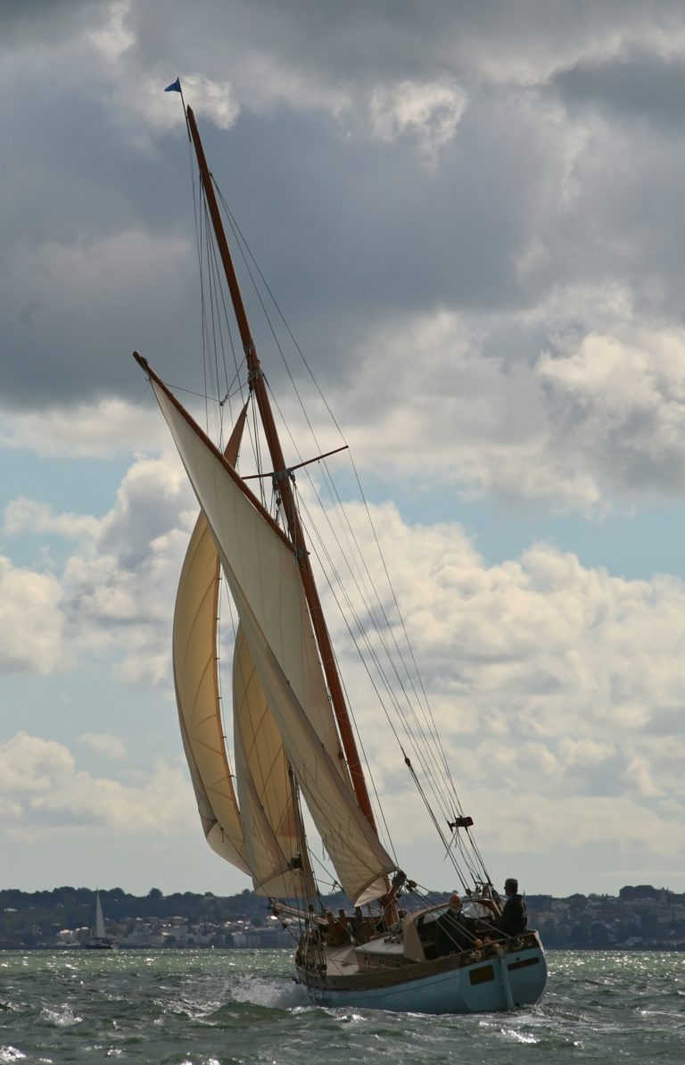 polly sailingsept2017 Solent 054 768x1193
