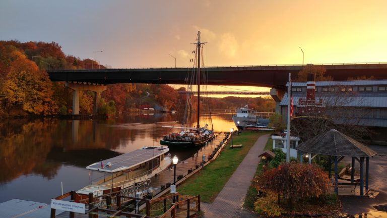 sunsetHRMMdocks 768x432