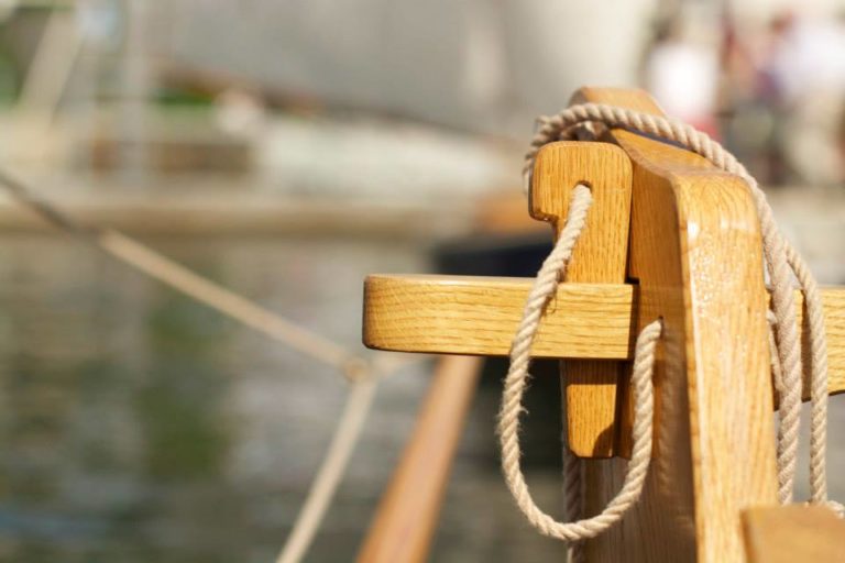 tiller attachment to rudder 768x512