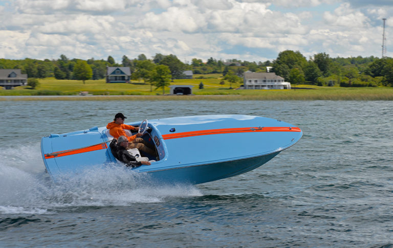 YNOT.DonziHornet 1 768x485