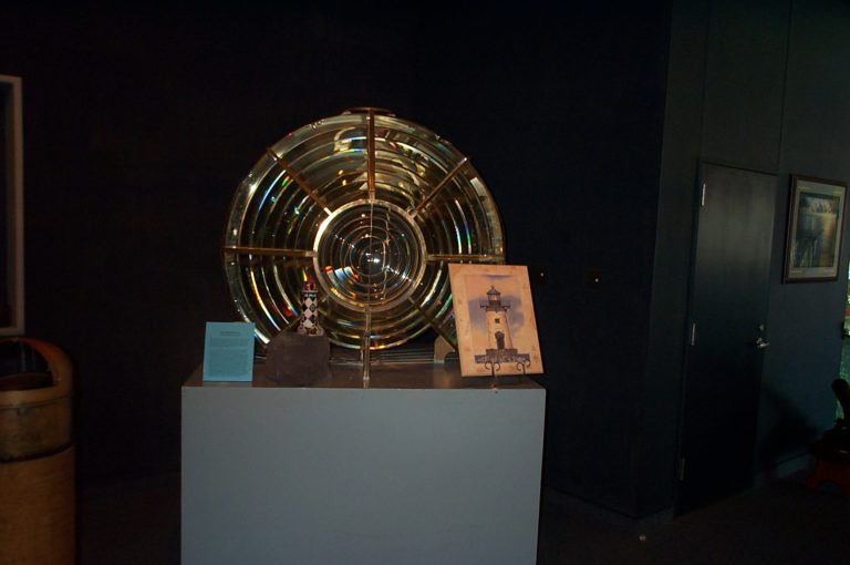 Fresnel Lens 768x510