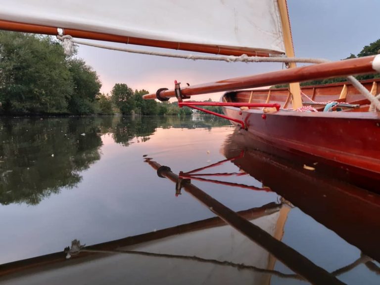 The coxed single "Salamander" from the netherlands sailing on our homestrech of water on the Ruhr.