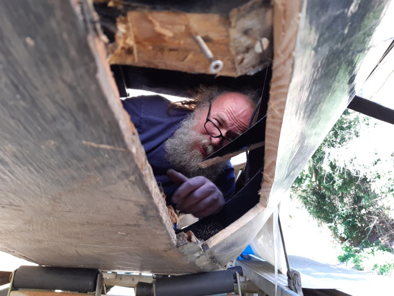 Restoring our venecian Gondola "Rosanna" from 1958.