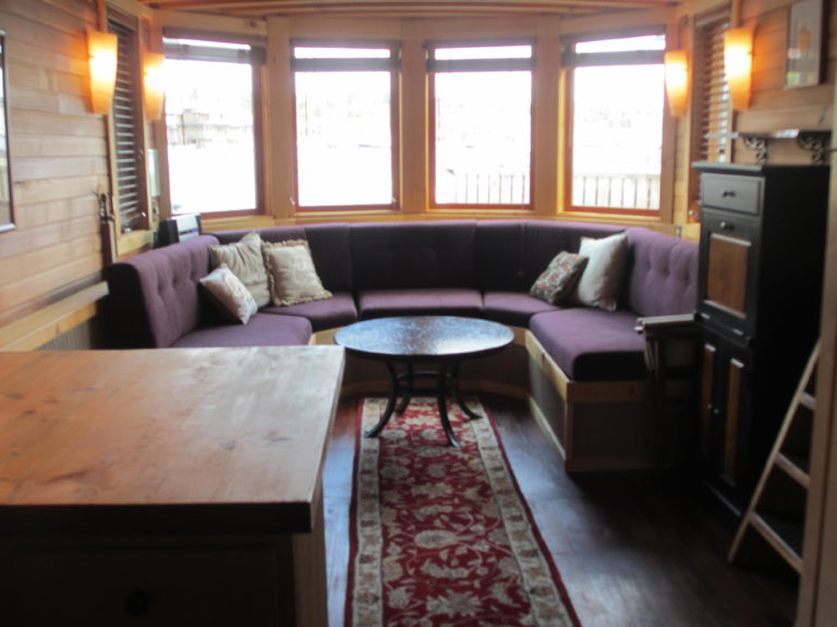 Chillcat view of window seats 768x576