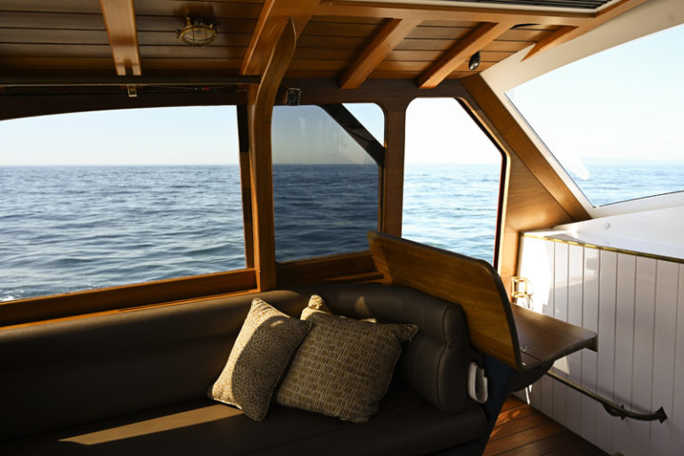 DEAL ISLAND 37 768x512