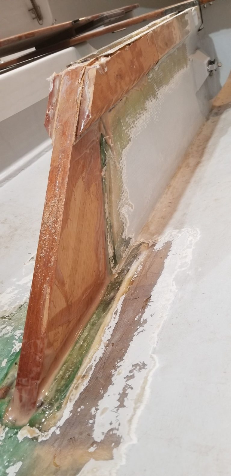 HighlanderTrunk NewMahoganyInstalled 768x1580