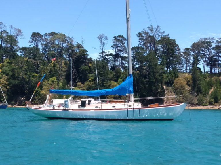Tangaroa at anchor Kawau IMG20201231131147 768x576