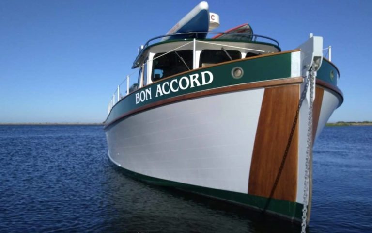 30 Bill Garden Trawler Tug Dream Boat Harbor 3 1200x750 1 768x480