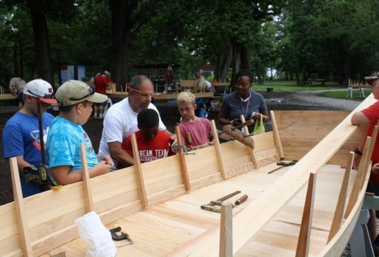 2.3 Family Boatbuilding 2 768x522