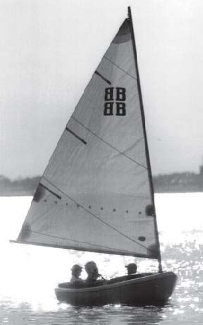 Photo Restored BB 5 under sail