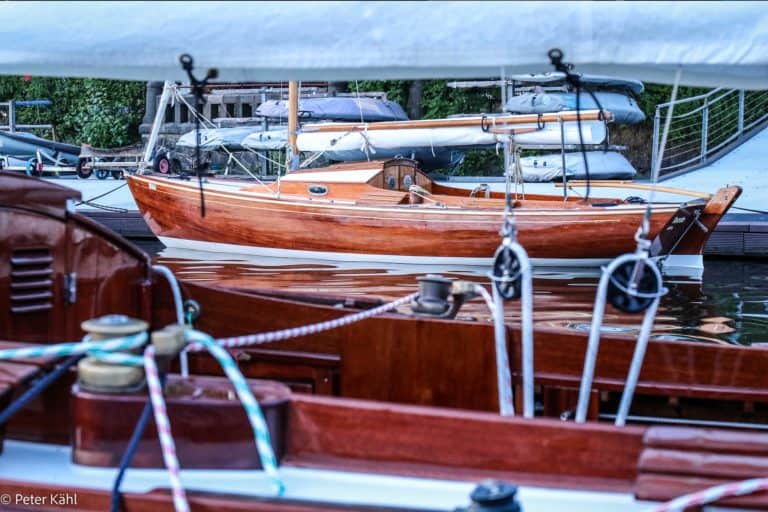 Screenshot 2022 08 19 at 15 37 45 Deutschland Pokal Hansajolle 2022©PeterKahl 1267.jpg Kopie 768x512