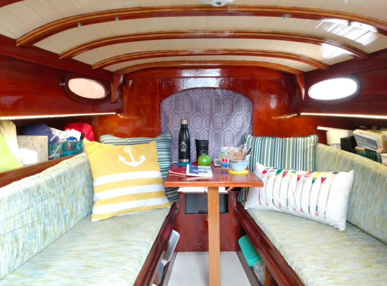 Hahemi interior 768x568