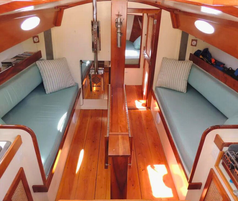 40 Winks below decks 768x649
