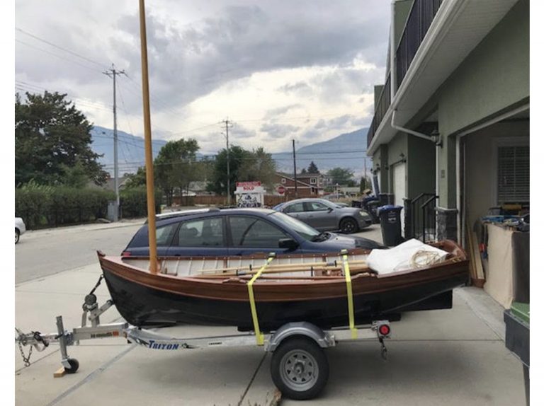 12 White Catspaw Sail Oar Dinghy 1950 4 768x574