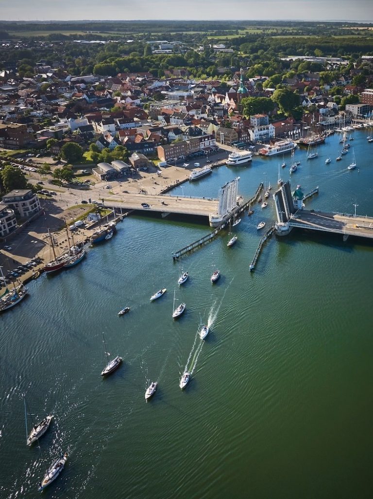 0624 bruecke 0209 1024x 768x1026