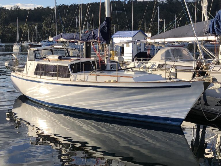 Lalaguli starboard bow 768x576