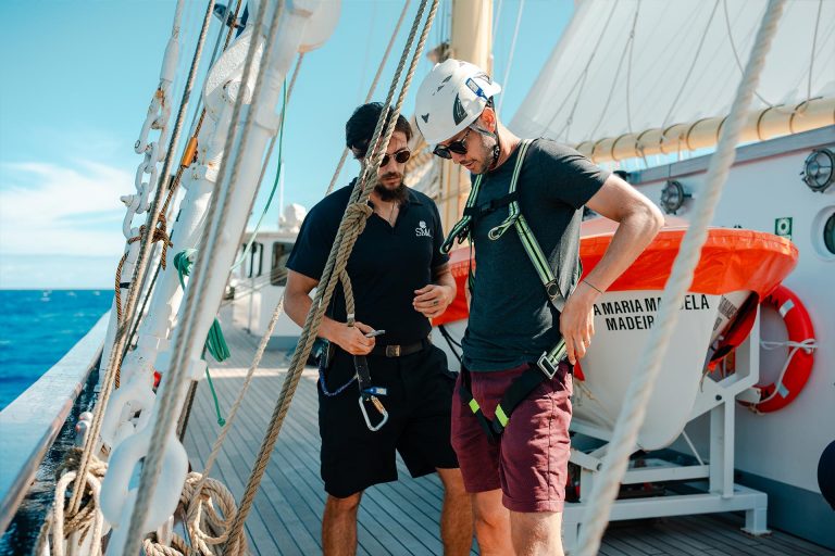 Santa Maria Manuela guests climbing rigging 768x512