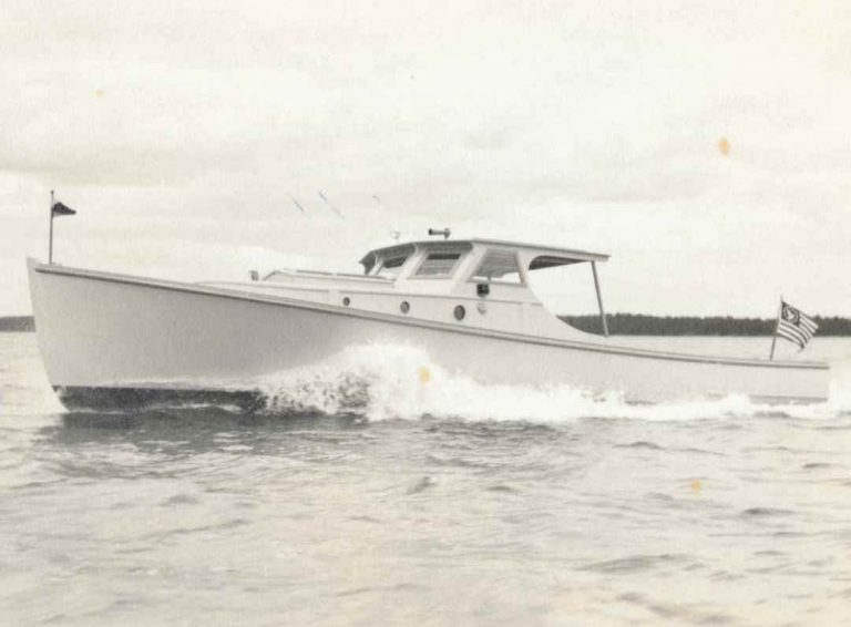 Webbers Cover Boatyards pleasure boat 768x566