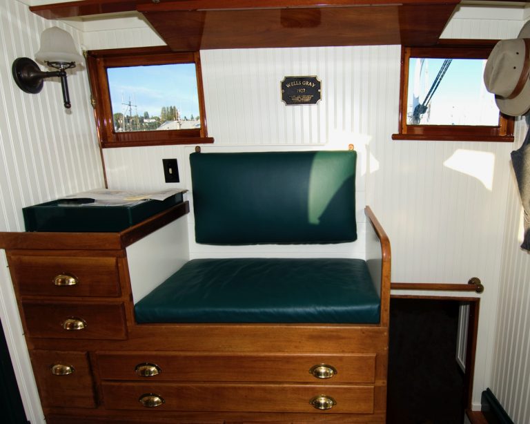 D2X3718 10x8 LG 768x614